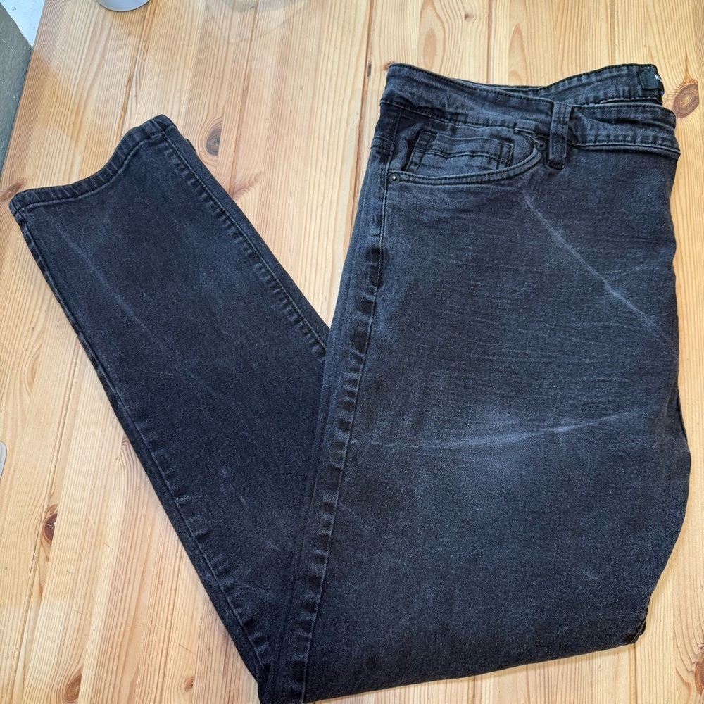 Kenneth Cole Tapered Fit Black Jeans 42x32